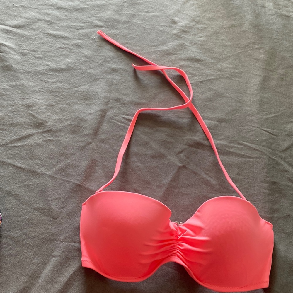 Strapless swim top.